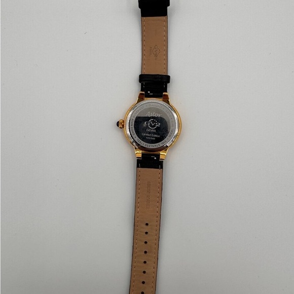 Gevril GV2 Astor Diamond watch - Picture 5 of 9